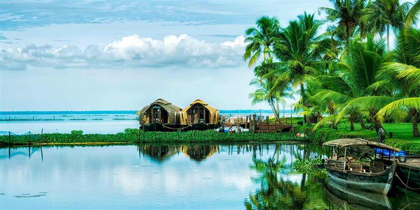 Trivandrum or Kovalam ‑ Alleppey or Kumarakom ‑ Thekkady ‑ Munnar 4N5D