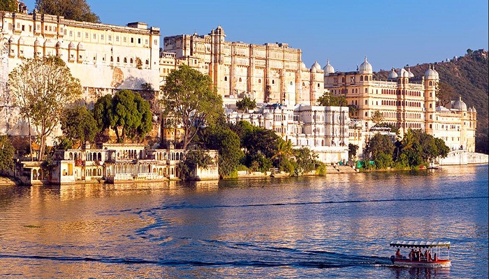 Udaipur Pickup and Local